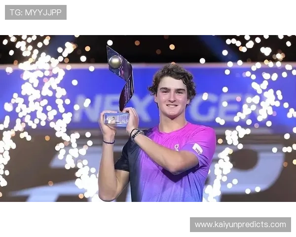 网球赛场新星崛起引关注大满贯赛事激烈对决精彩瞬间回顾